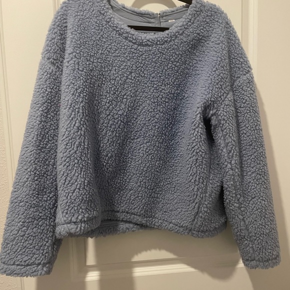 Lululemon pull over - Picture 2 of 5